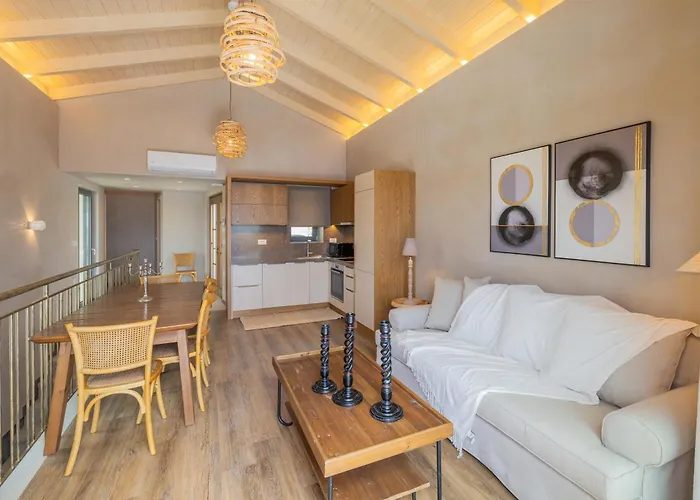 Zeus Luxury - Ermis Βίλα Κλείσματα